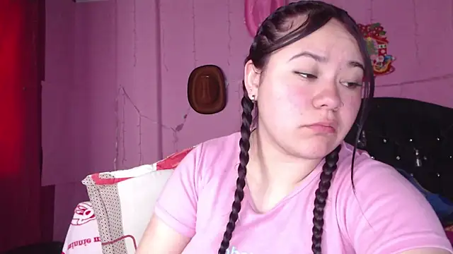 NikkiRous  online show from March 14, 2025, 3:47 pm