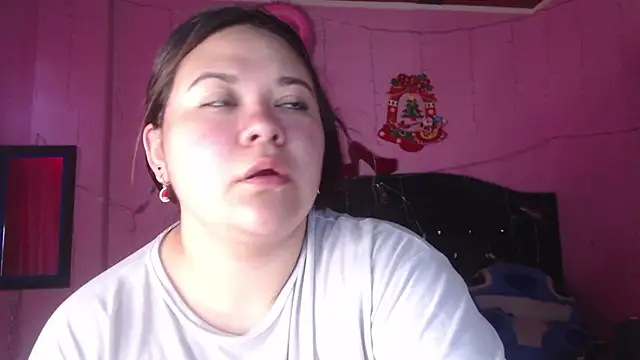 NikkiRous  online show from September 15, 2025, 12:38 pm