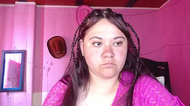 Snapshot of NikkiRous_ chatting on January 5, 2026, 5:27 pm NikkiRous online show from January 5, 2026, 5:27 pm