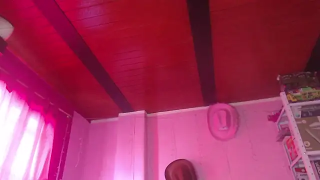 Snapshot of NikkiRous_ chatting on January 15, 2026, 2:43 pm NikkiRous online show from January 15, 2026, 2:43 pm