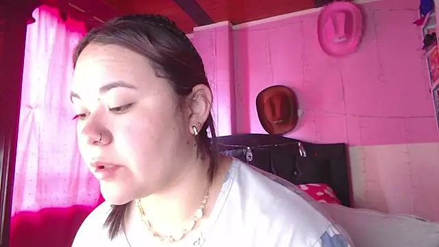 Snapshot of NikkiRous_ chatting on February 12, 2026, 2:01 pm NikkiRous online show from February 12, 2026, 2:01 pm