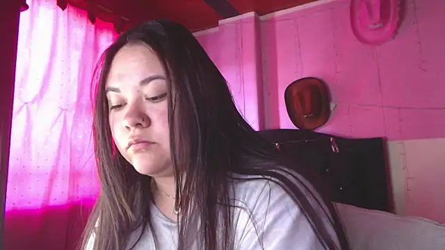 Snapshot of NikkiRous_ chatting on February 21, 2026, 1:12 pm NikkiRous online show from February 21, 2026, 1:12 pm