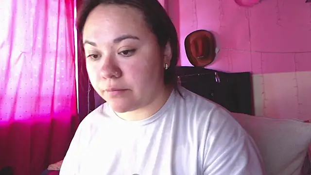 Snapshot of NikkiRous_ chatting on February 25, 2026, 2:27 pm NikkiRous online show from February 25, 2026, 2:27 pm