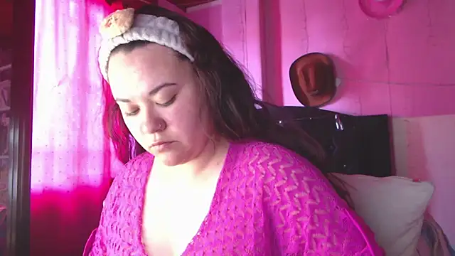 Snapshot of NikkiRous_ chatting on February 27, 2026, 7:25 pm NikkiRous online show from February 27, 2026, 7:25 pm