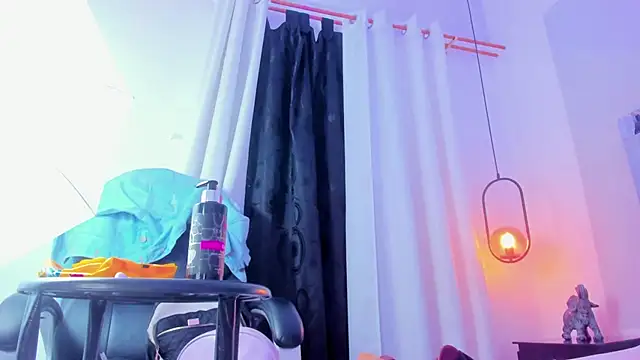 Emily Gil1 online show from March 3, 2025, 5:07 pm