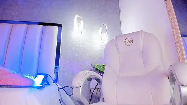 AilishBenson online show from November 15, 2025, 5:20 pm