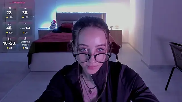 MelodyElf online show from July 18, 2026, 5:39 pm