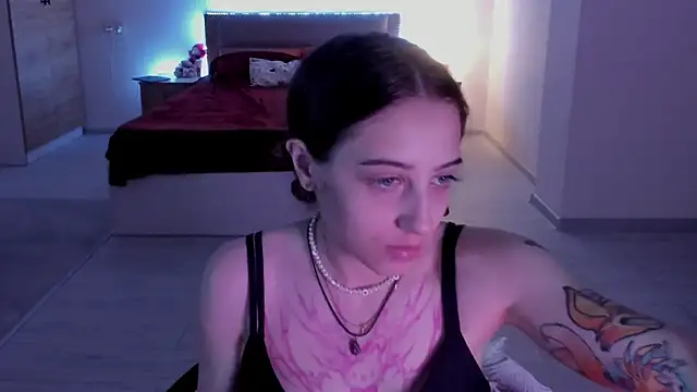 MelodyElf online show from July 27, 2026, 5:42 pm