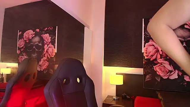 EvaaFoxxy1 online show from April 23, 2026, 12:15 pm