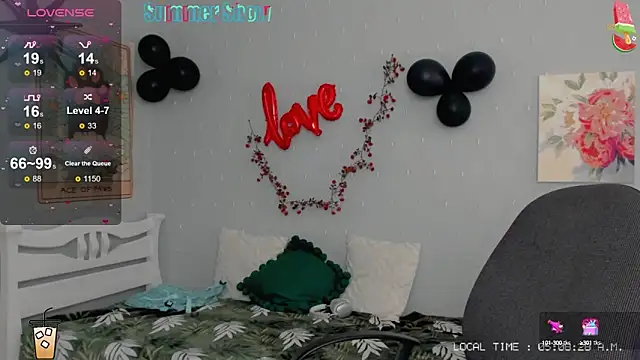 Crystal Chris online show from February 26, 2025, 3:08 pm