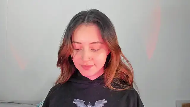 annie mora online show from November 22, 2025, 2:43 am