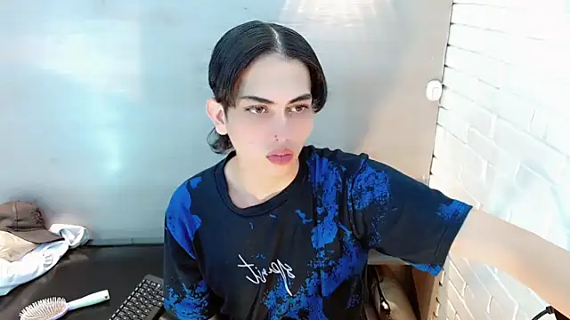 Daniela Pink  online show from September 12, 2025, 8:31 pm