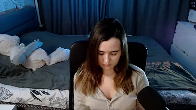 Snapshot of KiraYammy chatting on December 12, 2024, 1:10 am KiraYammy online show from December 12, 2024, 1:10 am