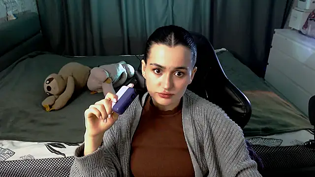 Snapshot of KiraYammy chatting on February 12, 2026, 10:38 pm KiraYammy online show from February 12, 2026, 10:38 pm