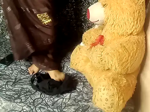 shuhana  online show from February 28, 2025, 1:15 am