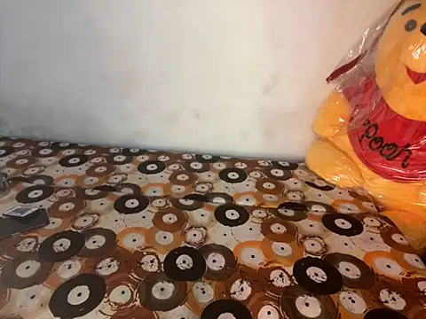 shuhana  online show from September 27, 2025, 12:59 am