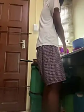 Gifttheskimaskboy online show from March 5, 2026, 8:43 am