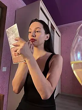 Kristis43 online show from June 3, 2026, 12:30 pm