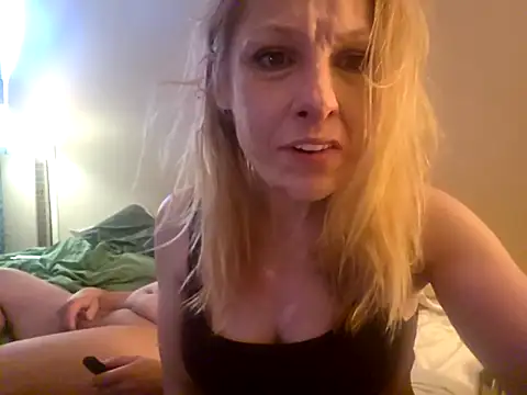 we8camgirl online show from September 8, 2025, 2:27 pm