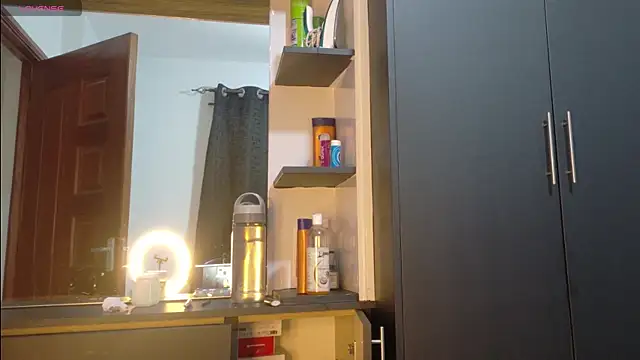 Snapshot of online_bestie chatting on December 16, 2025, 9:14 am online bestie online show from December 16, 2025, 9:14 am