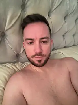 bobbylee2023 online show from January 10, 2025, 12:47 pm