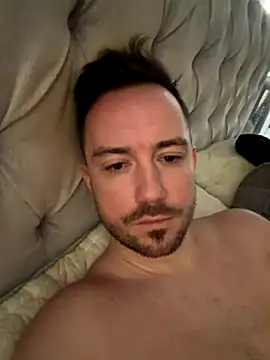 bobbylee2023 online show from October 23, 2025, 10:58 am