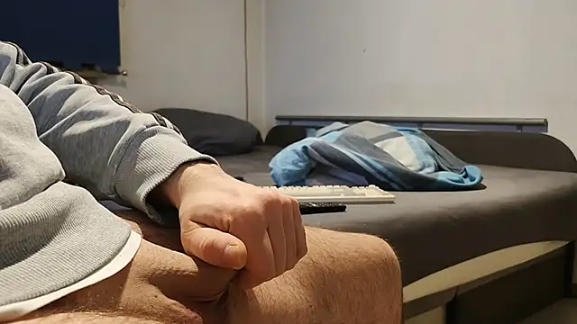 Alphapimmelchen online show from February 18, 2025, 5:10 pm