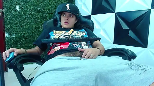 snowflake xxx online show from February 25, 2025, 7:36 pm