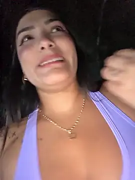 camiysebas21 online show from April 21, 2026, 1:42 am