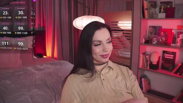 LunaNight online show from January 18, 2025, 2:47 am