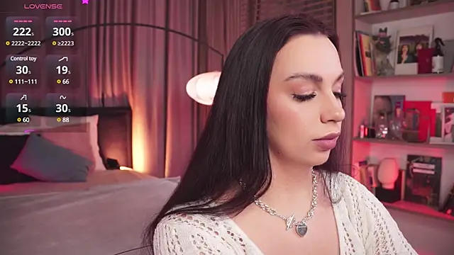 LunaNight online show from January 28, 2025, 8:47 pm