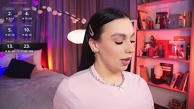 LunaNight online show from February 26, 2025, 2:26 am