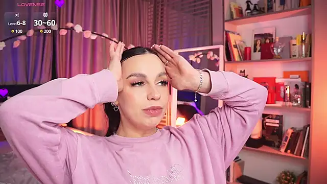 LunaNight online show from March 4, 2025, 4:06 am