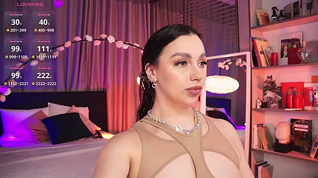 LunaNight online show from March 4, 2025, 8:16 pm