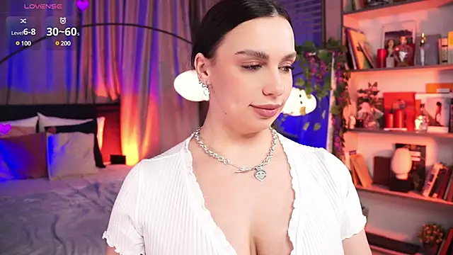 LunaNight online show from March 17, 2025, 2:41 am