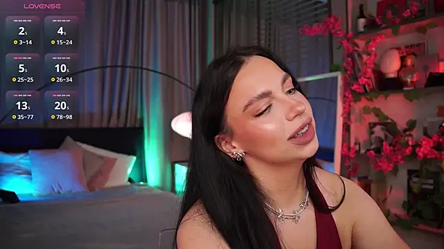 LunaNight online show from September 21, 2025, 8:43 pm