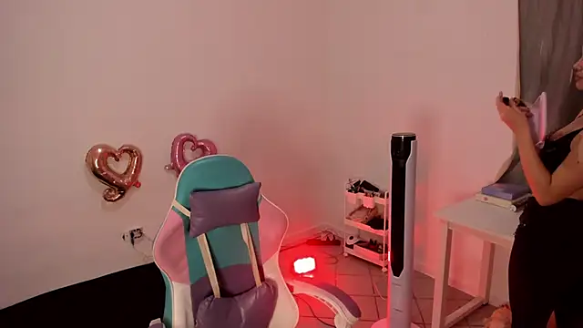 WandaDoll online show from February 15, 2025, 12:33 pm