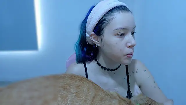 WandaDoll online show from April 20, 2026, 12:08 pm