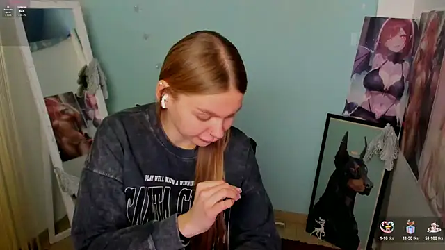 Molly sweetie online show from January 3, 2025, 10:09 am