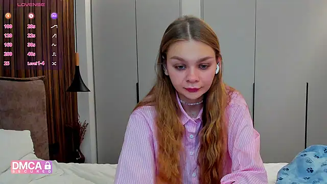 Molly sweetie online show from November 13, 2025, 7:29 am