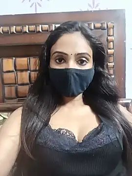 Snapshot of Yours-Bebo chatting on July 21, 2026, 7:00 am Yours-Bebo online show from July 21, 2026, 7:00 am