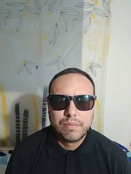 Snapshot of ElSunEagle chatting on July 10, 2026, 3:11 am ElSunEagle online show from July 10, 2026, 3:11 am