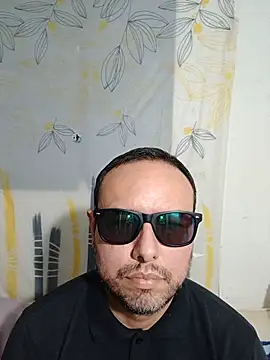 Snapshot of ElSunEagle chatting on July 11, 2026, 2:14 am ElSunEagle online show from July 11, 2026, 2:14 am
