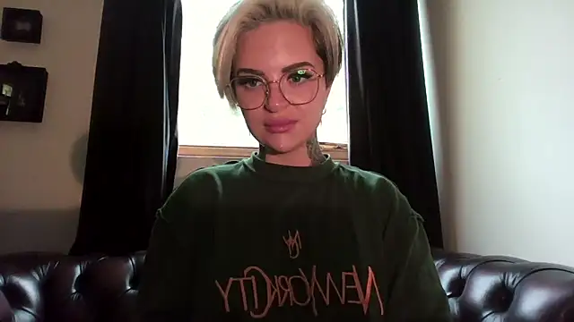 Snapshot of Rubyrichhxo chatting on October 19, 2025, 9:10 am Rubyrichhxo online show from October 19, 2025, 9:10 am