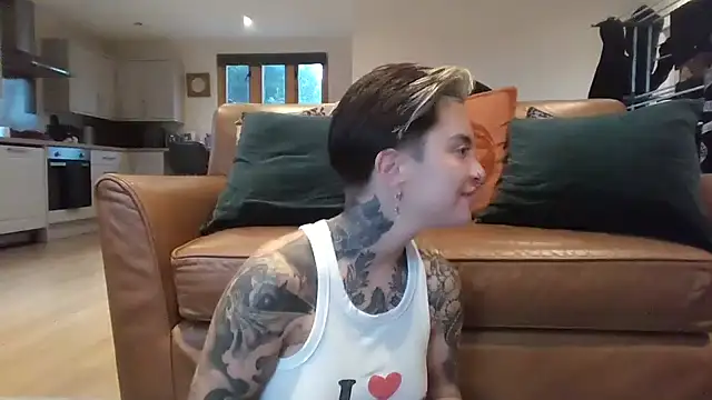 Snapshot of Rubyrichhxo chatting on November 18, 2025, 9:47 am Rubyrichhxo online show from November 18, 2025, 9:47 am