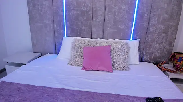 GiselOrtiz online show from February 5, 2025, 11:12 am