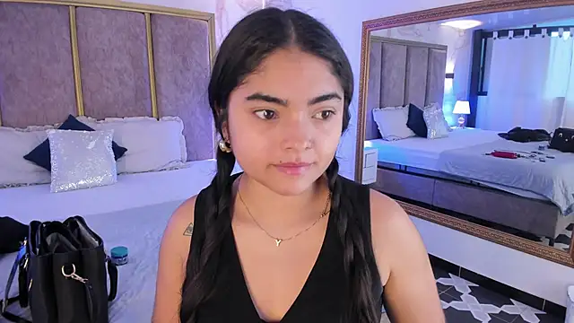 GiselOrtiz online show from November 27, 2025, 11:12 am