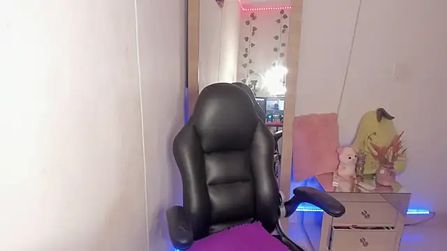 hellensexy online show from December 29, 2024, 3:57 pm