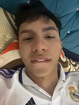 Leonarrrd 01 online show from December 14, 2024, 3:40 am