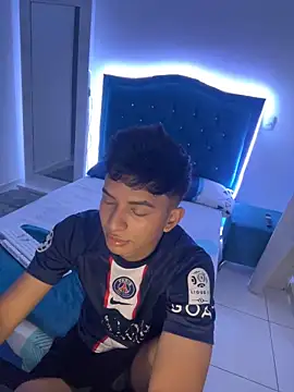 Leonarrrd 01 online show from January 1, 2025, 10:56 pm